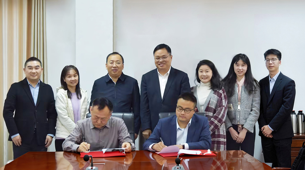 Z6尊龙凯时与湖北长江影戏集团签署战略相助协议 以能源科技赋能影视工业绿色开展